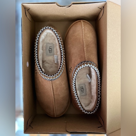 Mens Uggs Tasman chestnut size 10. Have 2 pairs. Brand new with box.. - Picture 5 of 5